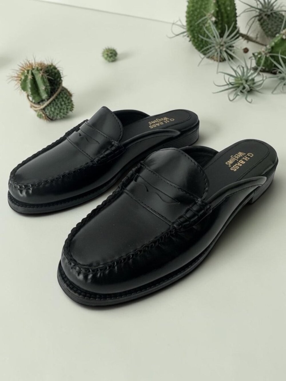 G.H.BASS Wynn Easy Weejun Mules Leather Shoes in Black Womens Size 5 NEW